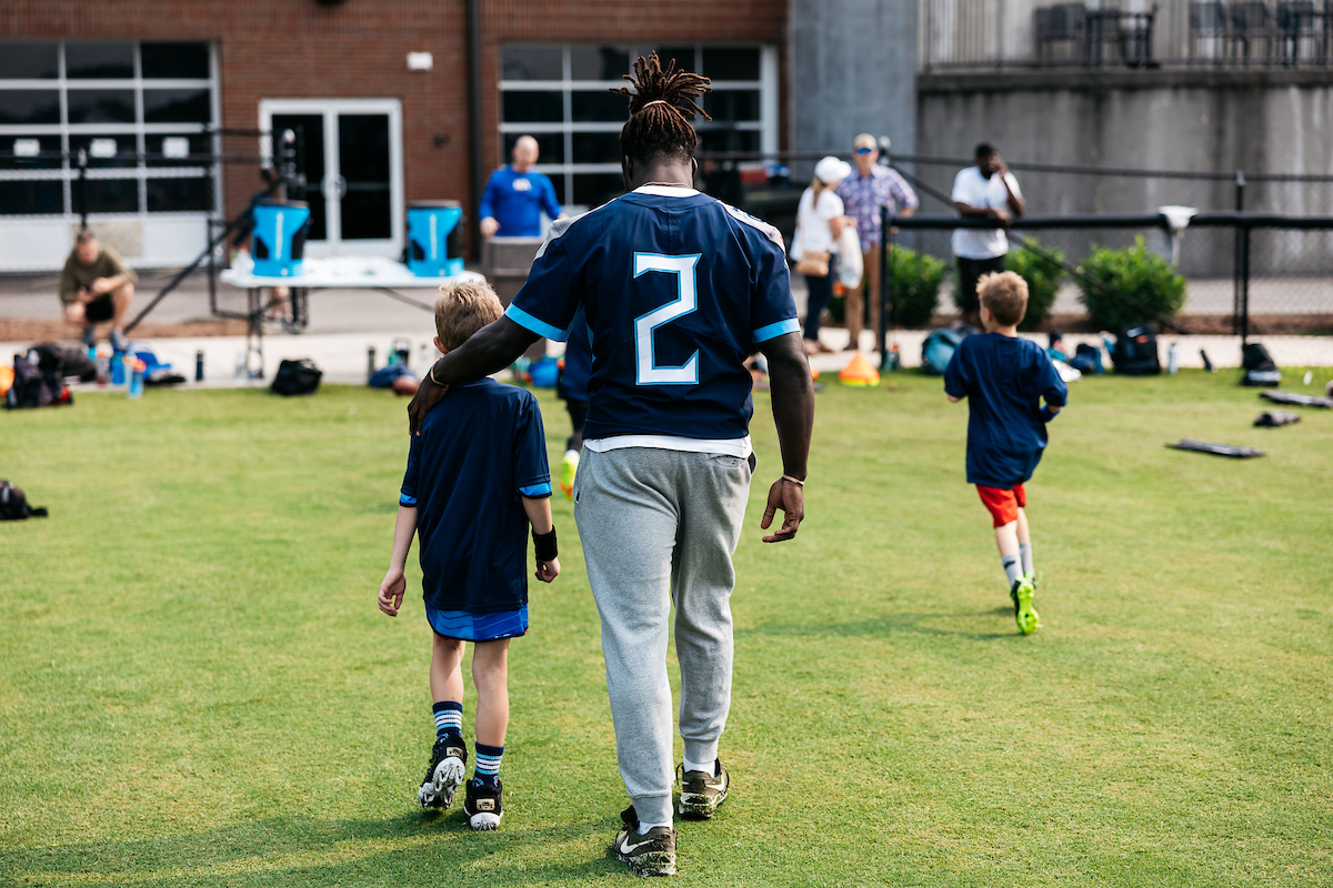 titanscommunity's tweet image. Last Saturday's Youth Football Camp at BGA was a blast! Many thanks to @Titans players @tyjae22, @JHekker, and @jamesproche3 for coming out and coaching👏
There's still time to sign up for our next camp at Christ Presbyterian Academy on June 6🚨
Sign up here:…
