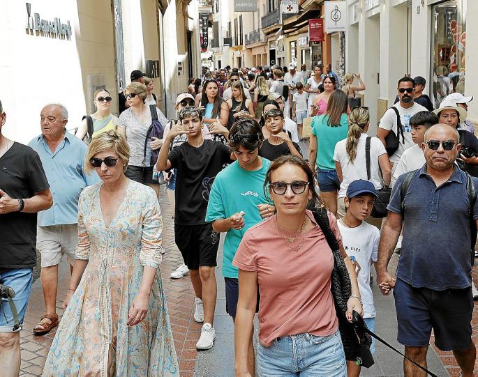 Demà a #Sobiranistes <a href="/OnaMediterrania/">Ona Mediterrània</a> 11h parlarem de la 💥#bombademogràfica: causes, conseqüències i solucions, amb Margalida Ramis <a href="/GOBMallorca/">GOB Mallorca</a>, Javier Barbero <a href="/BDTSencelles/">Banc del temps de Sencelles</a>, Josep Melià <a href="/ElPi_IB/">El Pi-Proposta per les Illes Balears</a>, Lluís Apesteguia <a href="/MESperMallorca/">MÉS per Mallorca</a>, <a href="/JordiCaldentey/">Lo racô d'En Jòrdi</a> i <a href="/joan_llado/">Joan Llado</a>
No vos ho perdeu!