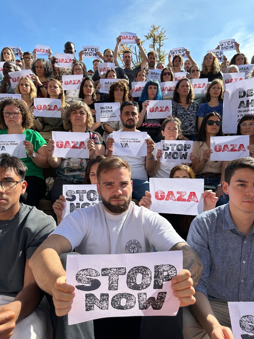 🟥 Gaza se ha convertido en una fosa común para la población palestina y para quienes acuden en su ayuda.

Los equipos de Médicos Sin Fronteras España nos movilizamos para pedir:

⚠️ El alto el fuego