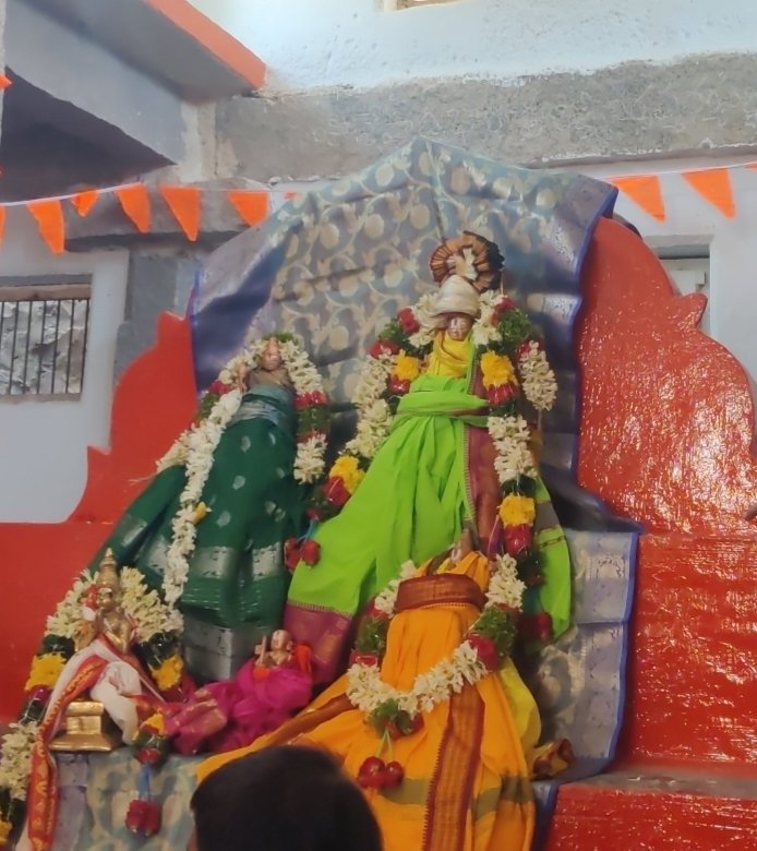 NSSaketh's tweet photo. I bow to Sri Rama, my refuge and guide, with unwavering devotion. By Your grace, I embrace this life’s divine chance.
राम भक्तिरहं नित्यं तव दासः सदा प्रभो।
जन्मजन्मान्तरे राम तव चरणं प्रपद्यते॥
🙏🙏🙏 https://t.co/COVi7rznUH