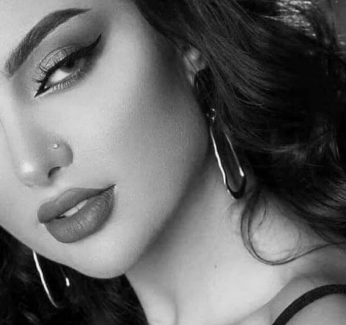 من أبلغ ماقيل في احترام العشرة عند المغادرة  ..
عساهم على أحسن حال ..
وأنا على أحسن حال ..
وهم في غنا عني ..
وأنا في غنا عنهم ..
    —- 💔 —-