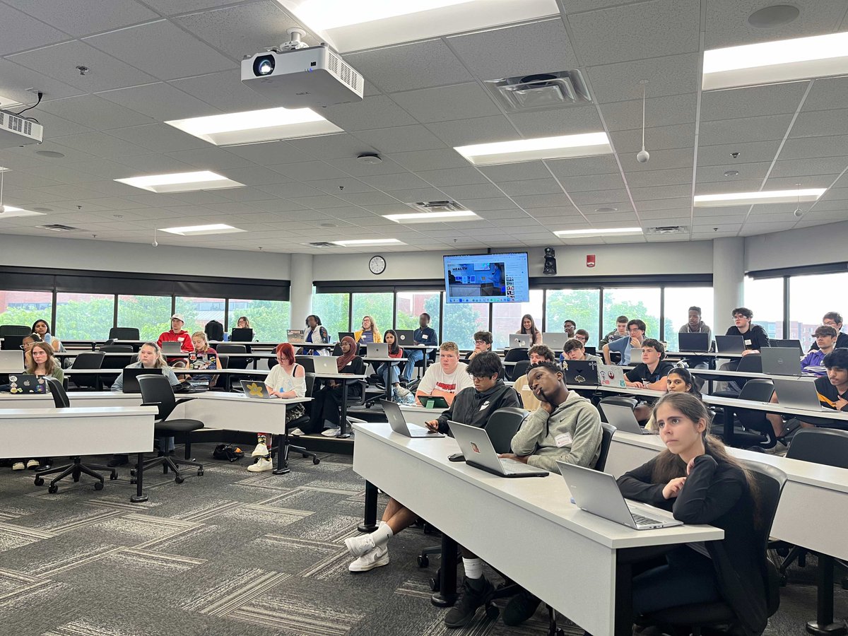 High schoolers explored AI in marketing, created real projects, and learned tools for content and branding—leaving with new skills and a portfolio-ready strategy for a local business. #WeAreUofL #GoCards #EverythingIsBusiness #AI