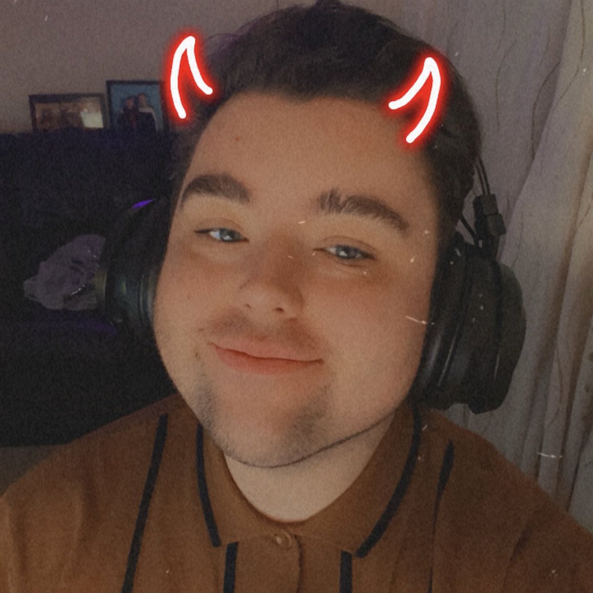 After a long needed break, we’re returning. Huge congrats <a href="/RhysSmart_/">rhys! :)</a> on his massive achievement with losing 8 stone! #MentallyObsessed