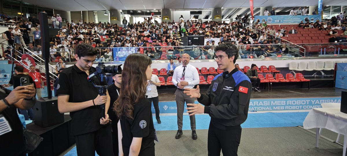 mebrobot's tweet image. 🤖 17. Uluslararası MEB Robot yarışması 4⃣ gün boyunca geziler, söyleşiler, konferanslar, konserler, atölyeler ve bilim etkinleri gibi birçok etkinliğe ev sahipliği yaparak katılanlara güzel zamanlar yaşattı.

#MEBRobot