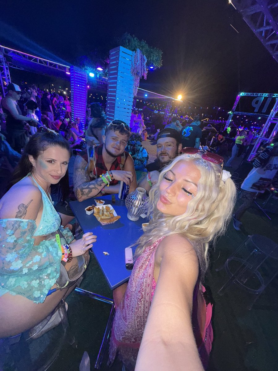 kenzietjones's tweet image. #ProjectGlow 🩷✨🪩☯️🍄🌈🪄