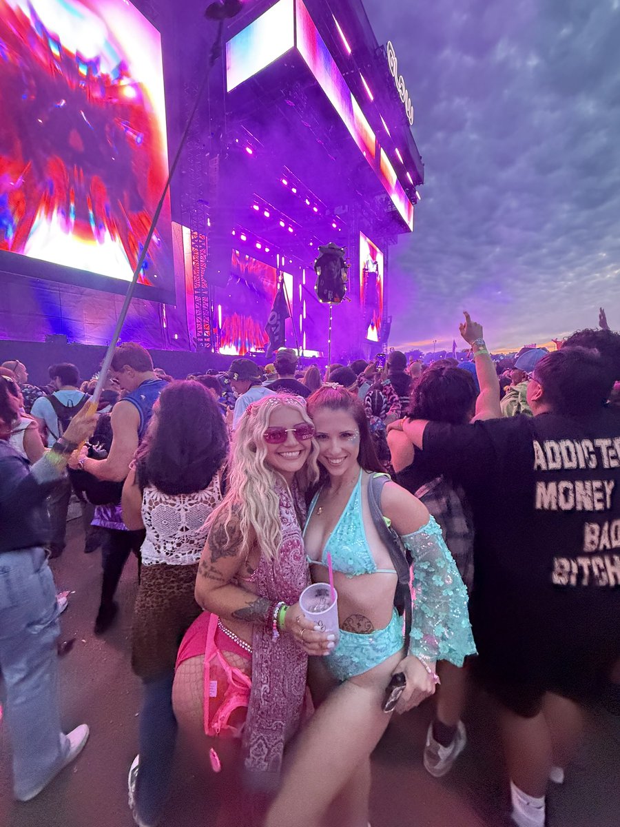 kenzietjones's tweet image. #ProjectGlow 🩷✨🪩☯️🍄🌈🪄