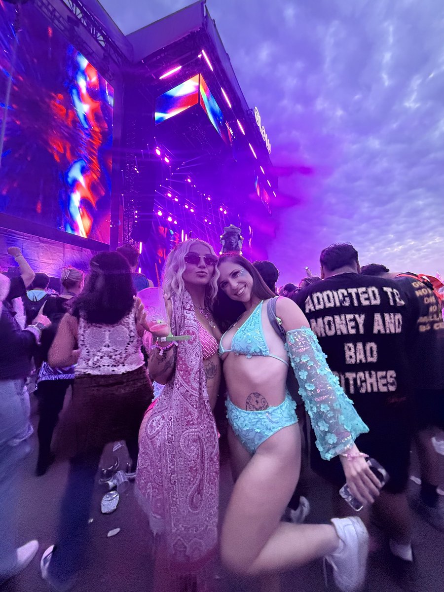 kenzietjones's tweet image. #ProjectGlow 🩷✨🪩☯️🍄🌈🪄