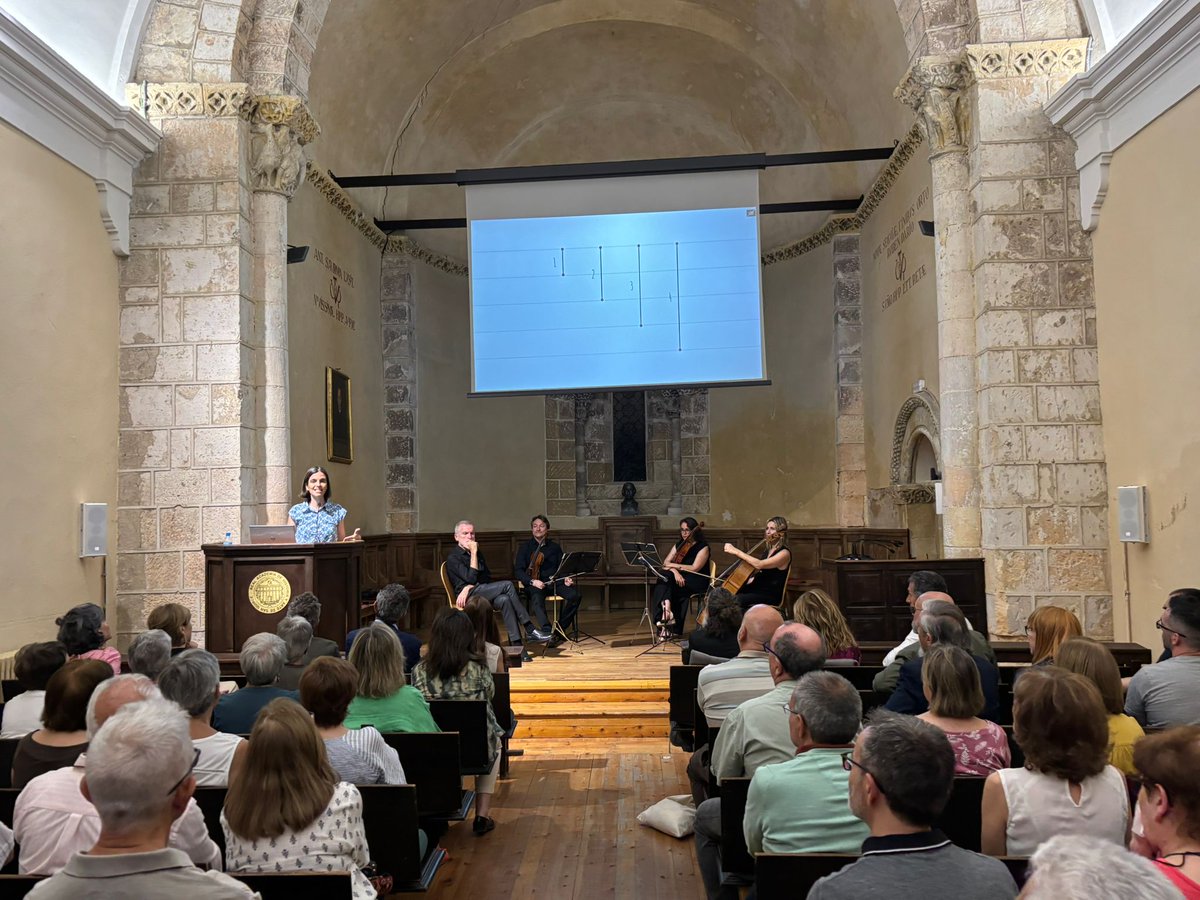 Hoy celebramos la conferencia de clausura del III Ciclo de Conferencias #AulaAndrésLaguna en la Real Academia de Historia y Arte de San Quirce.

La divulgadora de ciencia y tecnología, Almudena Martín Castro (<a href="/puratura/">🦋 Almudena Martín Castro</a>) hablará sobre “La física en búsqueda de armonía”.