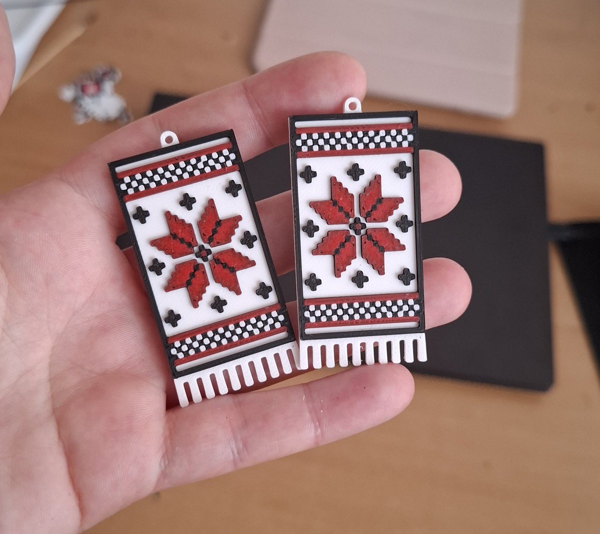 Сережки рушники все краще і краще. Я кайфую їх робити