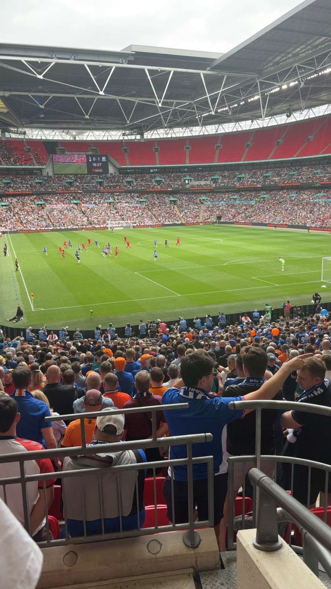 NlPSA1's tweet photo. WHAT A DAYYY. #Oafc https://t.co/y2HY6s4Cq3