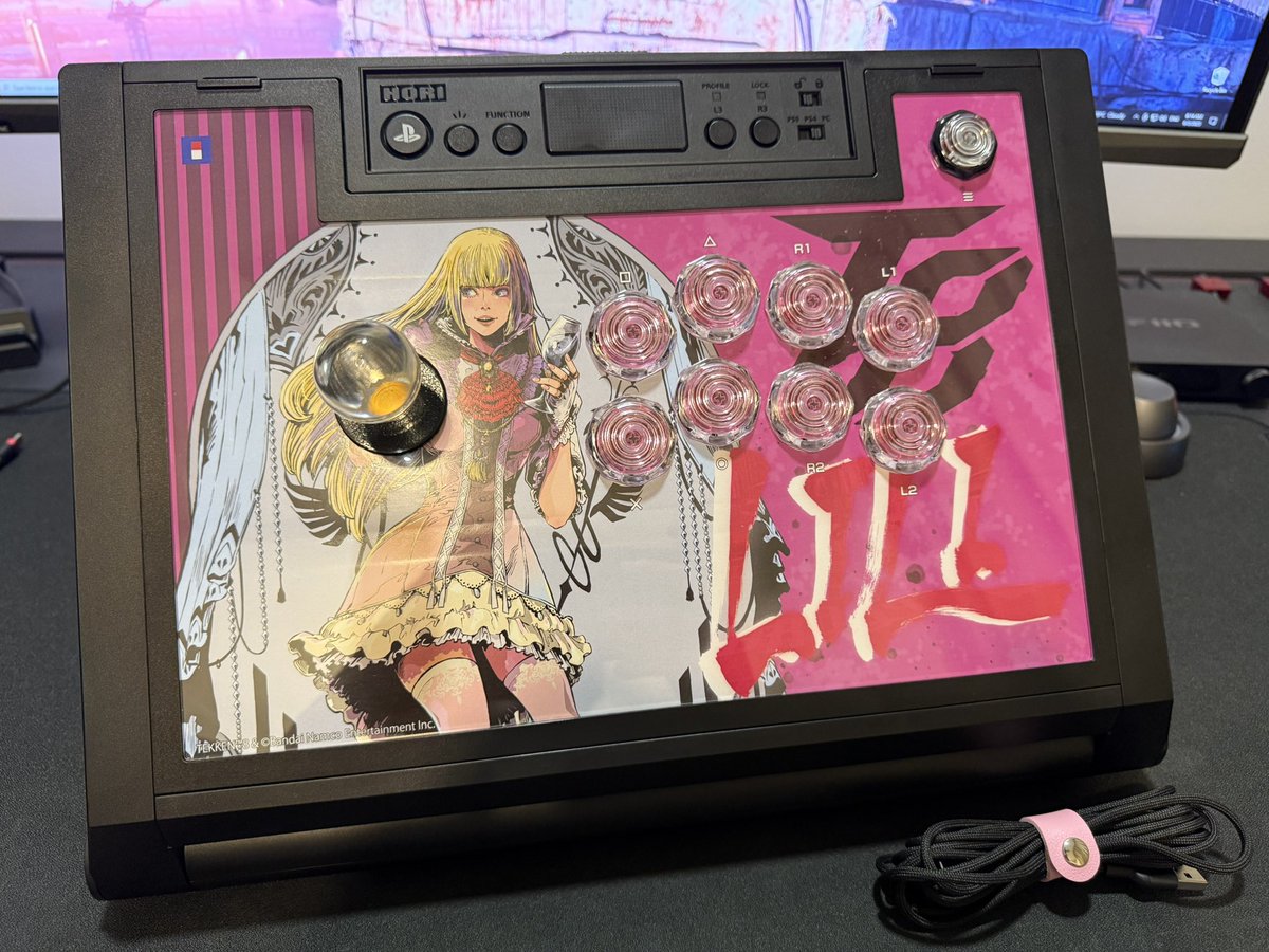 ShinDestinyZero's tweet photo. Trying my hand at arcade stick modding over the weekend.

Hori Fighting Stick Alpha
Sitong Octagonal Buttons
Geonworks Raptor Extreme Switches
Crown 309MJ New HelpMe DX

Additional Mods
USB-C Detachable Cable
Original Hori Tekken 8 Artwork https://t.co/1EUUgxhF1T