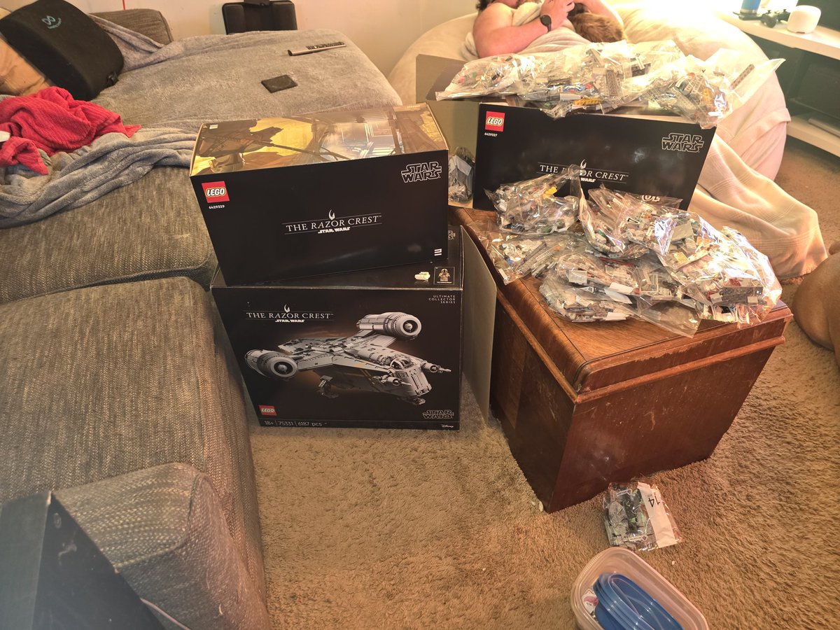 pupmjolnir's tweet photo. Day 1
#lego
#RazorCrest https://t.co/sxMwKHoUAY