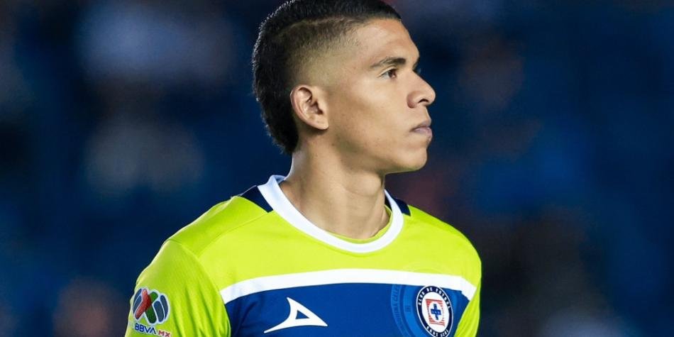 Noticia bomba‼️

Kevin Mier, a nada de firmar con el America, habrá una simulación con algún cuadro europeo, pero la final defenderá los tres palos de las águilas.

Guarden este tuit...