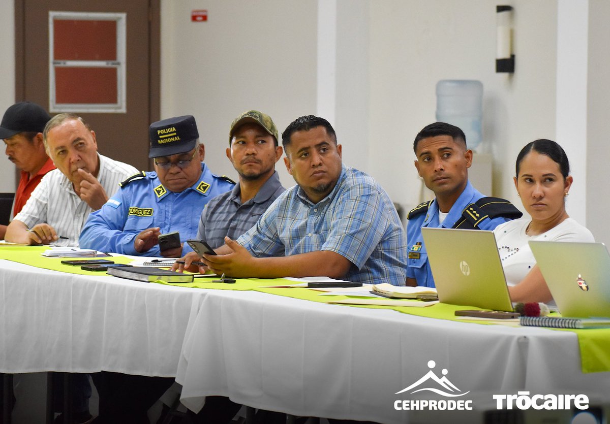 Cehprodechn's tweet photo. Mesa Departamental Interinstitucional de Prevención y Abordaje de Conflictos Sociales del Departamento de La Paz. La actividad fue convocada por la Dirección Preventiva de Conflictos Sociales de la Secretaría de Derechos Humanos y la Gobernación departamental de La Paz. https://t.co/RYYv0cfWsP