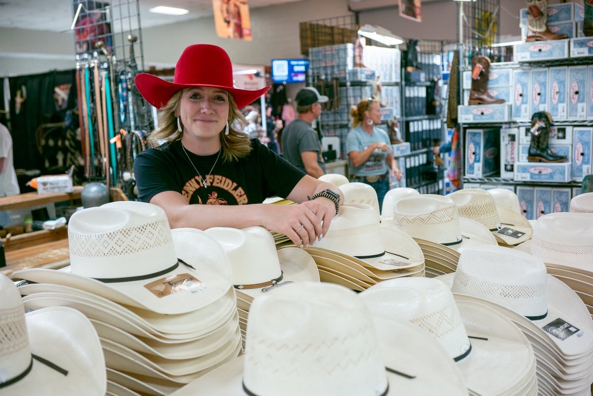 Vendor applications for #RodeoAustin2026 are now open! Read more about all the opportunities and apply here: rodeoaustin.com/get-involved/v…