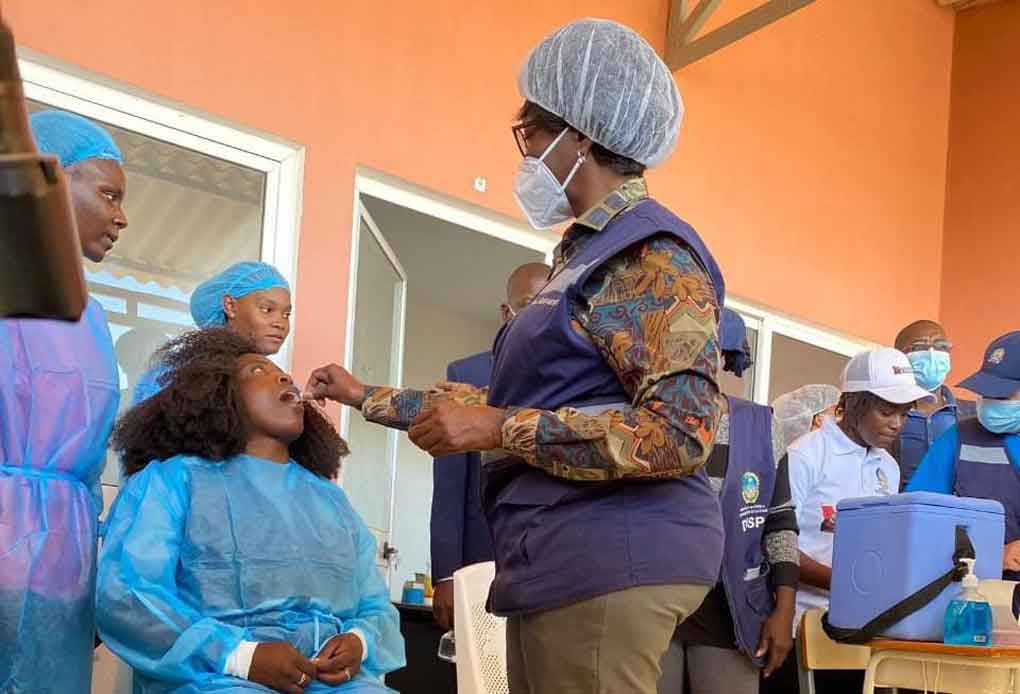 PrensaLatina_cu's tweet photo. La provincia de #Namibe , epicentro de la epidemia de cólera en #Angola 🇦🇴, adopta medidas para contener el avance de la enfermedad, con más de dos mil 200 casos registrados y 48 fallecimientos

Más en #PrensaLatina 
🔗https://t.co/ScENeVIYuZ https://t.co/dv8nvs8MBL