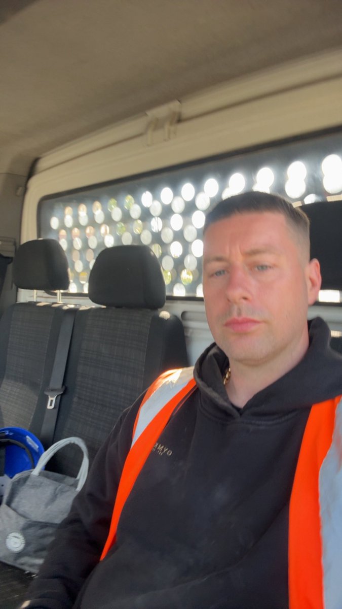 ben_cooper32's tweet photo. Who wants to me my passenger https://t.co/5WTXkaPgWb