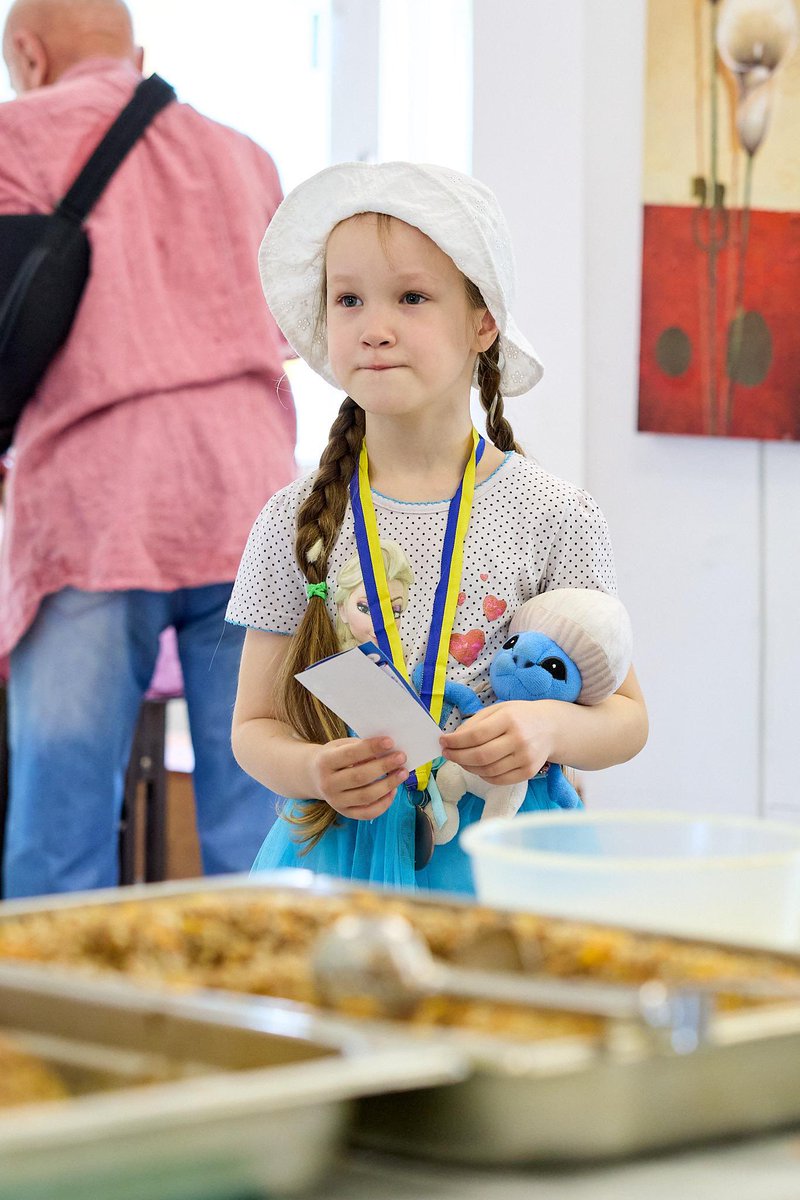 <a href="/WCKitchen/">World Central Kitchen</a> <a href="/chefjoseandres/">Chef José Andrés 🕊️🥘🍳</a> #wefeedpeople