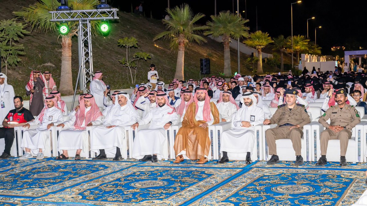 k_arrabai's tweet photo. وهانحن نصل اليوم إلى ختام ملتقى ربيع تنوّمه الدولي للفنون البصريه فشكر�� لما قدمتموه لنا فخورين بان هذا الملتقى في وطننا بهذه الاحترافيه الابداعيه نتمنى لهم المزيد من التقدم @b_tanomah @arts3q https://t.co/n701shxAGH