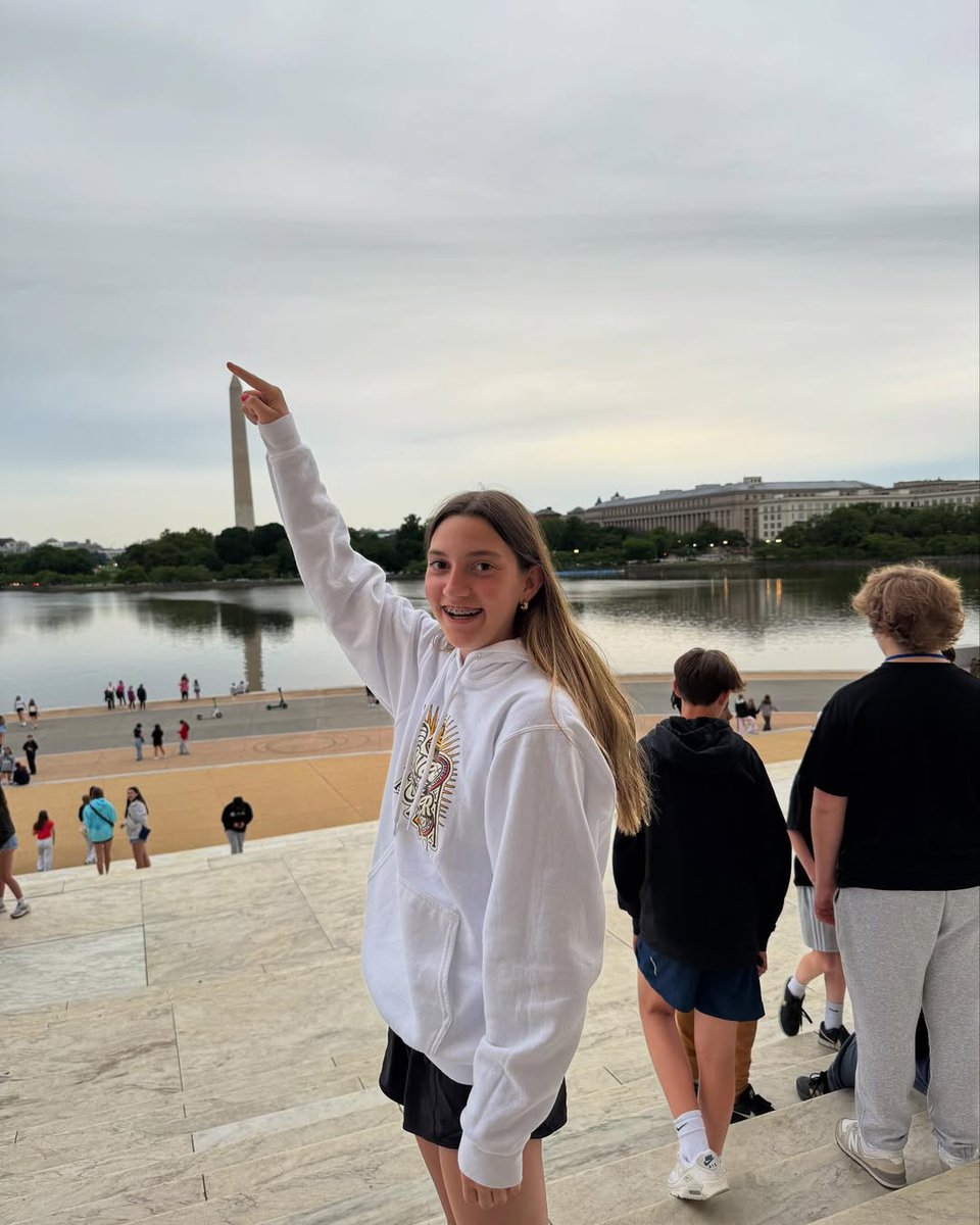 "Can’t believe we touched the top of the Washington monument!" 😂 🤫 🏛️