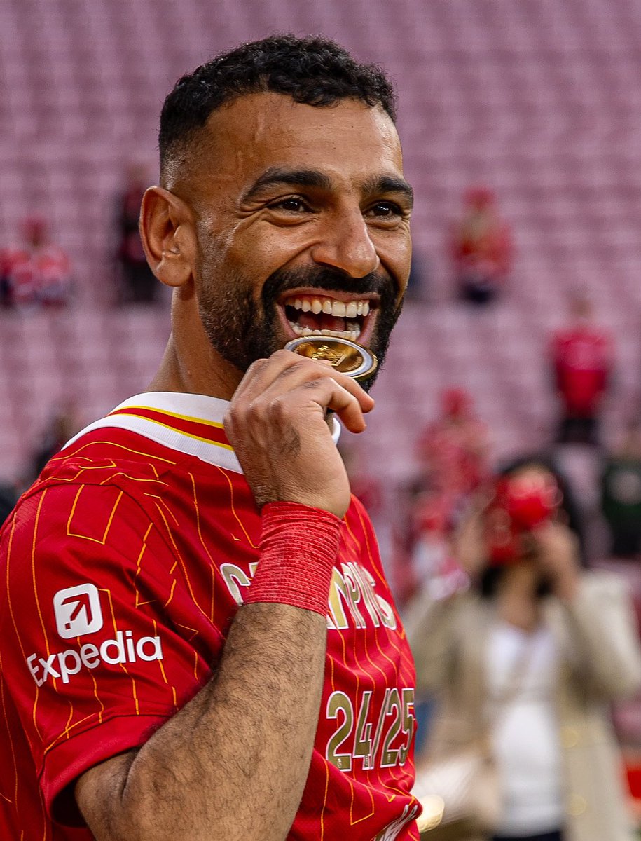 The greatest player to ever grace the Premier League. 👑