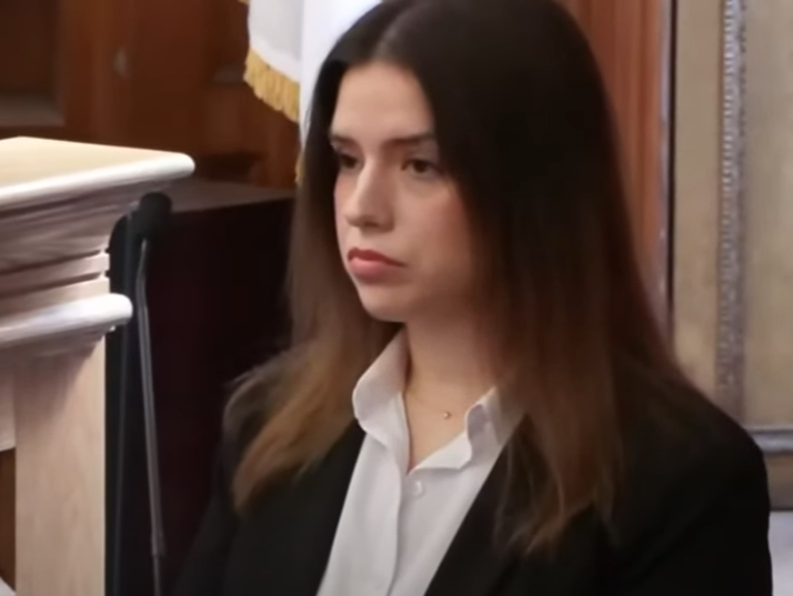 chloeinvermont's tweet photo. this pompous twatmuffin is gonna go back to work at BPD and those scumbags are gonna tell her she did a good job lying to cover up the murder of another BPD.....

you cant make this shit up https://t.co/xAhIioTNwf