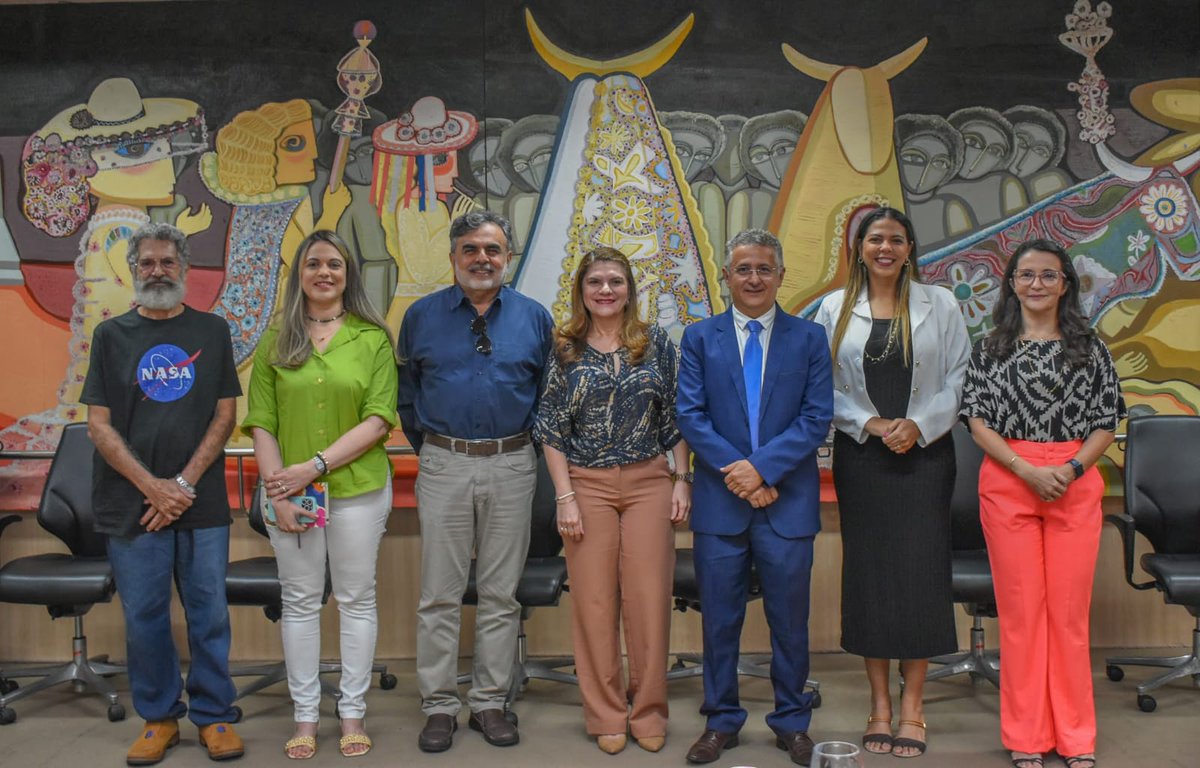 evandroalberto's tweet photo. Fui recebido pela Reitora da UFPI, Nadir Nogueira, para dialogar sobre a cessão temporária de espaços durante a reforma do Centro de Ciências da Saúde (CCS).

A reunião contou com a presença de diretores, pró-reitores e representantes das duas instituições. https://t.co/lg2XZiQOk4