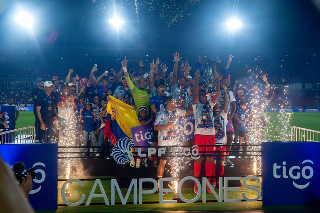 robert060878's tweet photo. CLUB DEPORTIVO PLAZA AMADOR CAMPEON DEL TORNEO APERTURA 2025 DE LA LIGA PANAMEÑA DE FUTBOL LPF - TIGO ... https://t.co/lrRd8Da8ki
