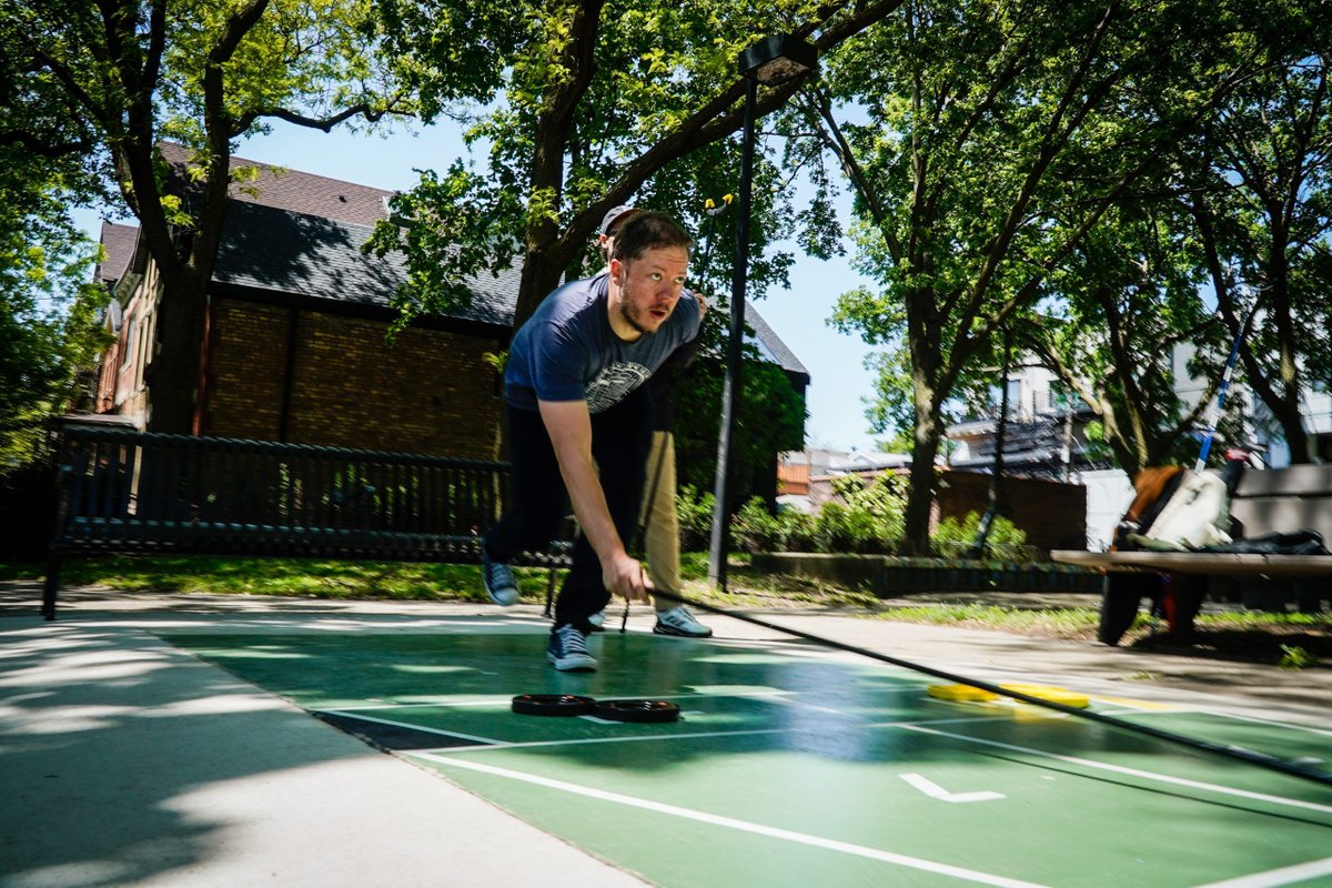 Bucktown’s long-neglected shuffleboard court has been restored and opened to all. blockclubchi.co/3FBXvSk