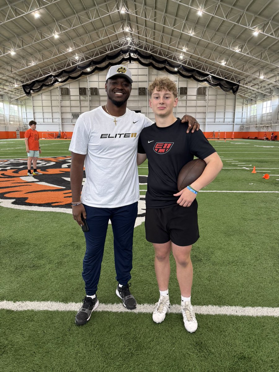 NileKnutson's tweet image. Had a great weekend at the @Elite11 academy in Massillon. Won the Railshot challenge against some great QBs. Thanks for all the coaching and tips from a group of great coaches!
@Jordan_kitna3 @LakotaEastFB @QbQorral @QBHitList @ToledoQBs @gmcsports @JaredLuginbill @AllenTrieu…
