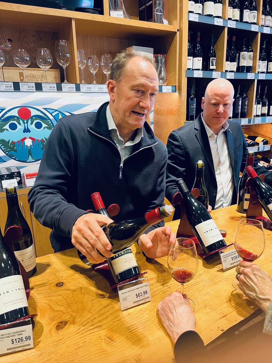 IWFSAmericas's tweet photo. #iwfs blog: Shaw + Smith Are Expressing Adelaide Hills In Australia With Vibrant Modern Classic Wines
.
https://t.co/JRkiWMhEwf
@winefoodguru #aussiewines https://t.co/QxNovVFylC