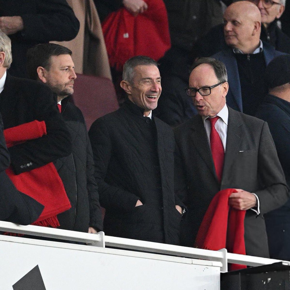 🚨 <a href="/skysports_sheth/">Dharmesh Sheth</a>: “There is more certainty in Arsenal’s executive structure following the appointment of Andrea Berta. As a result, Arsenal are expected to be very decisive in this transfer window &amp; I would expect them to get their business done efficiently.” [Sky]
