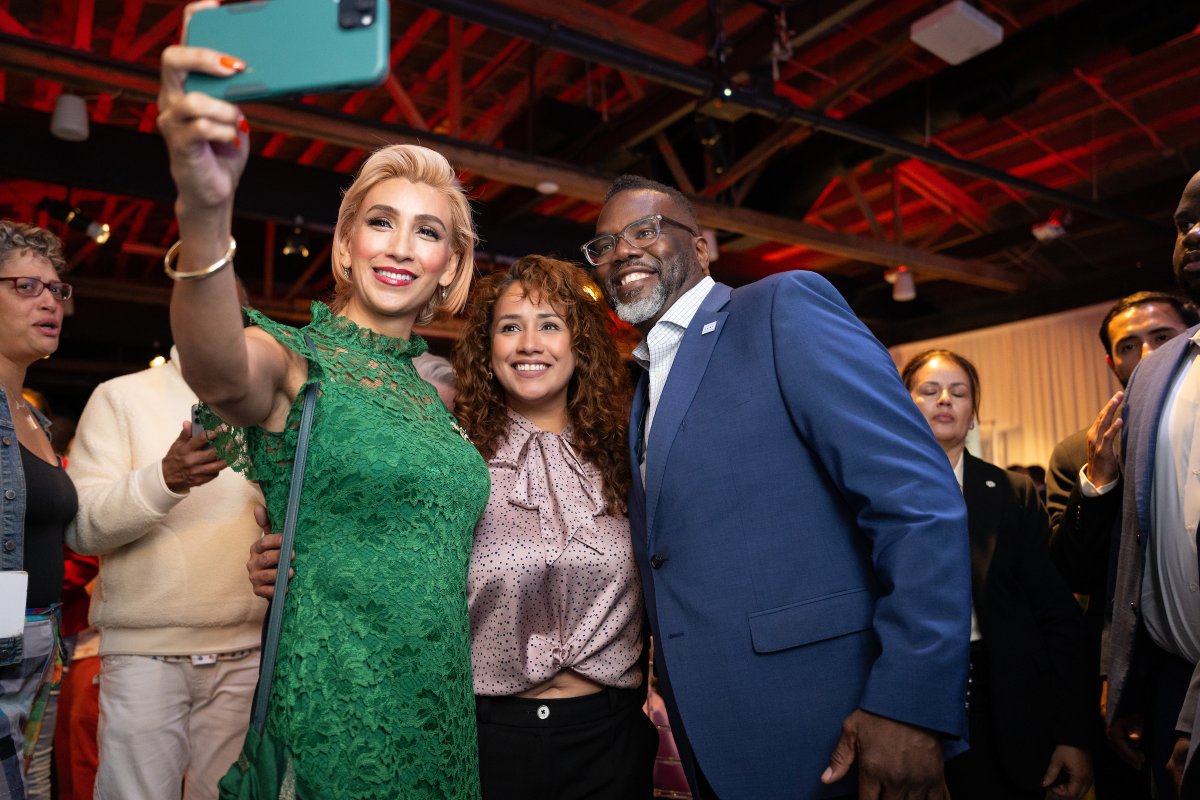 Mayor Brandon Johnson tweet media