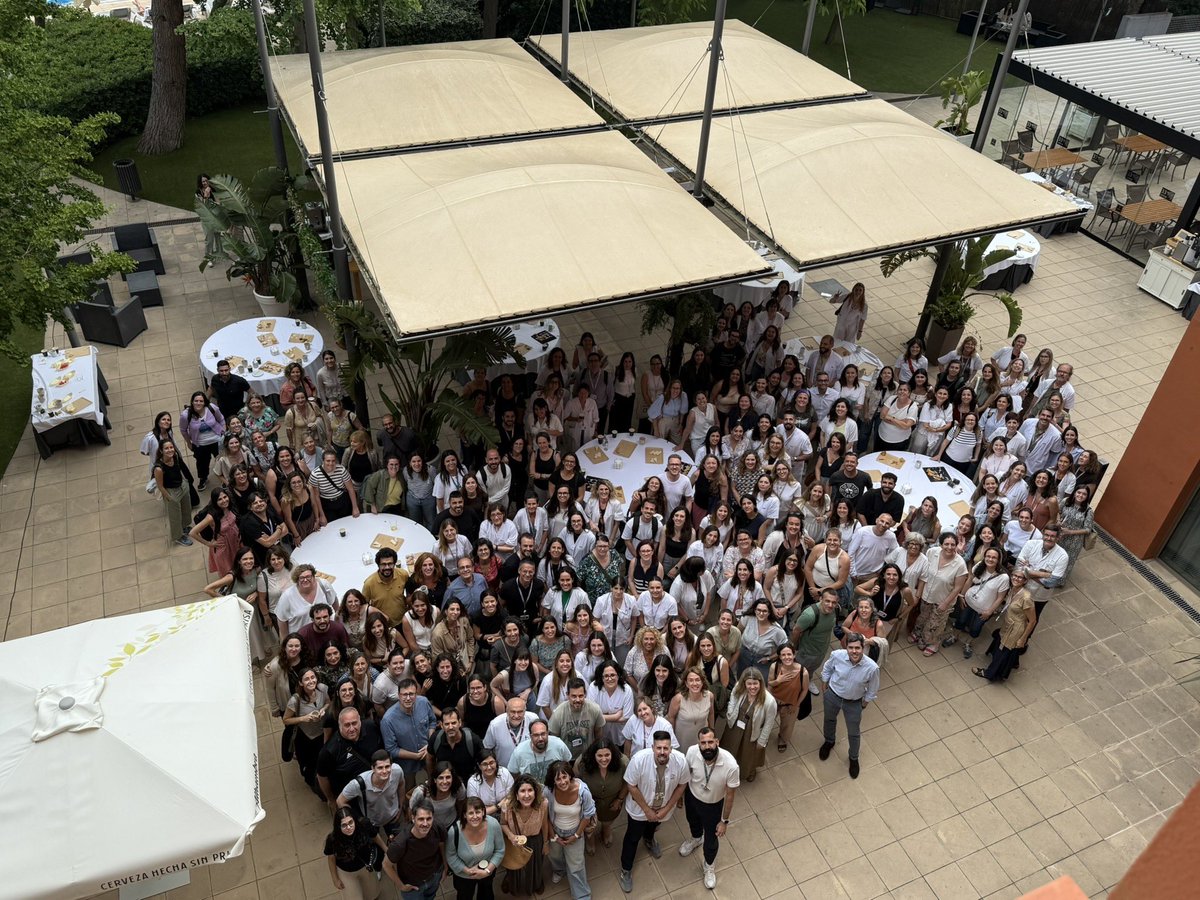 Enfermería Blog (@enfermeratweet) on Twitter photo Jornada de verano de los profesionales del Área de Salud Mental del Hospital <a href="/SJDbarcelona_es/">Hospital Sant Joan de Déu Barcelona ES</a>.
Un espacio para compartir experiencias, intercambiar conocimientos y aprender juntos.
#SaludMental #BienestarEmocional Jornada de verano de los profesionales del Área de Salud Mental del Hospital <a href="/SJDbarcelona_es/">Hospital Sant Joan de Déu Barcelona ES</a>.
Un espacio para compartir experiencias, intercambiar conocimientos y aprender juntos.
#SaludMental #BienestarEmocional