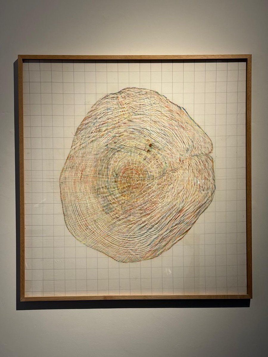 Dendrografía 1
2013
Técnica Flotash
Lápiz de color sobre tela
96.5 x 96.5 x 4 cm

Especulaciones Orgánicas
Héctor Velázquez

Martes a sábado
11 - 17 hrs.

@hectorvelazquezgutierrez

Terreno Baldío Arte
Orizaba 177, Col. Roma, CDMX

#TerrenoBaldioArte #HectorVelazquez #Escultura