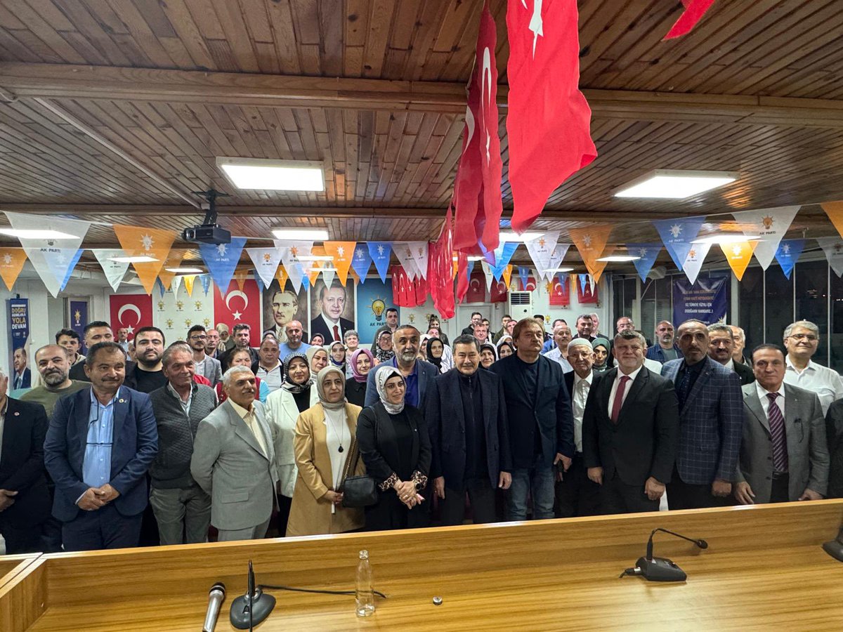AK PARTİMİZİN ETİMESGUT TEŞKİLATINDA SOHBETİMİZ OLDU…

ETİMESGUT İLÇE BAŞKANI NİHAT NECATİ KÖROĞLU VE TEŞKİLATTA Kİ TÜM ARKADAŞLARIN İLGİLERİNE ŞÜKRANLARIMI SUNUYORUM…