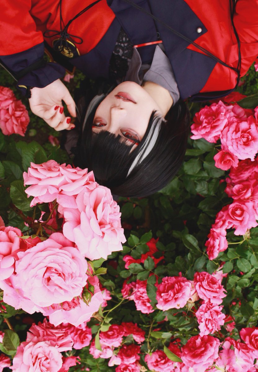 YUPI__IPUY's tweet photo. ⚠︎cos 刀剣乱舞

「  薔薇の余香  」
￣￣￣￣￣￣￣
@Ofealia_Camera 
素材：京極正宗
制作年： 2縺ｸ▪︎ 5¿年　542 × 813mm

#SpringRoseGarden 
#Connect花農丘公園 https://t.co/O1nWCldatq