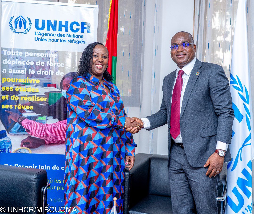 MauriceAz's tweet image. 🤝Honoured to welcome Dr. Chantal Umutoni @DrCUmutoni, new @UNICEF_Burkina Representative, and her Deputy to UNHCR Country Office! We reaffirmed our joint commitment to protection, education 📚 & emergency response 🚨—working hand in hand to uplift displaced persons & communities…
