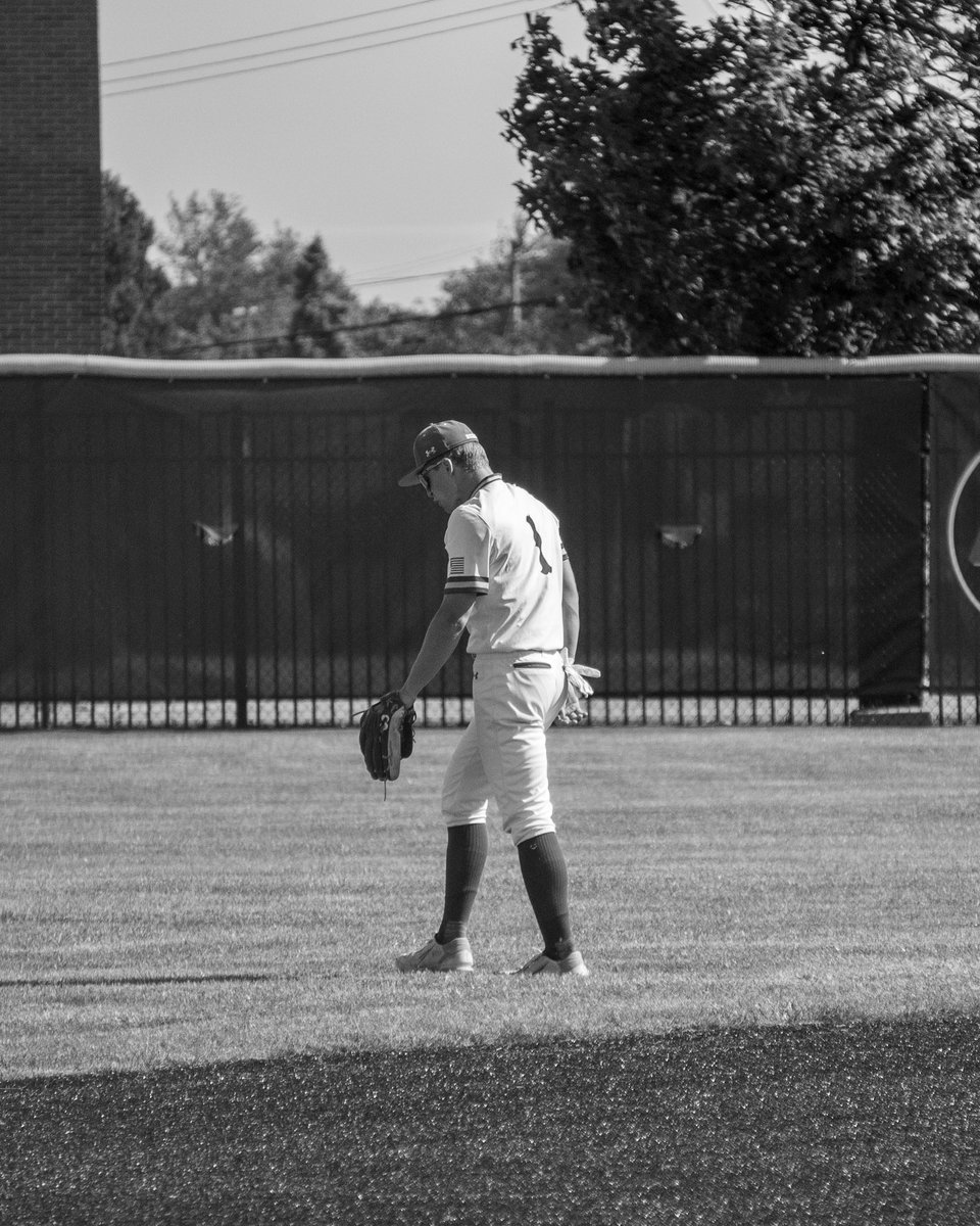 Had a great time with the guys this year! Gonna miss them seniors! ⚾️

Batting: .340% (6 doubles) (10 RBIs) 
(37 runs scored)
OPS: .924% OBP: .488%
SB: 39 (SB: 95.12%)

C.O 2027 3.9GPA
5’9” 162lbs CF #2
