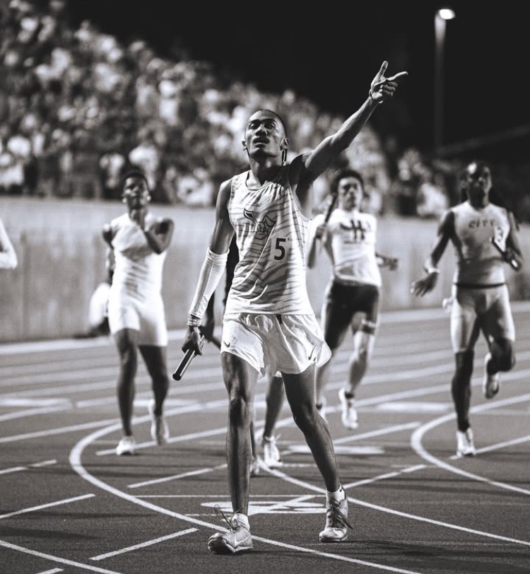 ManuiaNoah's tweet image. 2025 4X400 Relay State Champs. Anchor leg: 45.9. School record: 3:08.68. No.#1 in Cali. US No.#3. #Grateful #PolyStrong @USC_Track_Field @LSUTrackField @UCLATrack_Field @OregonTF @StanfordXCTF @CalTFXC @johnwdavis @BeaverTFXC @aggietfxc @UConnTFXC @crystal_aw4life @presstelegram