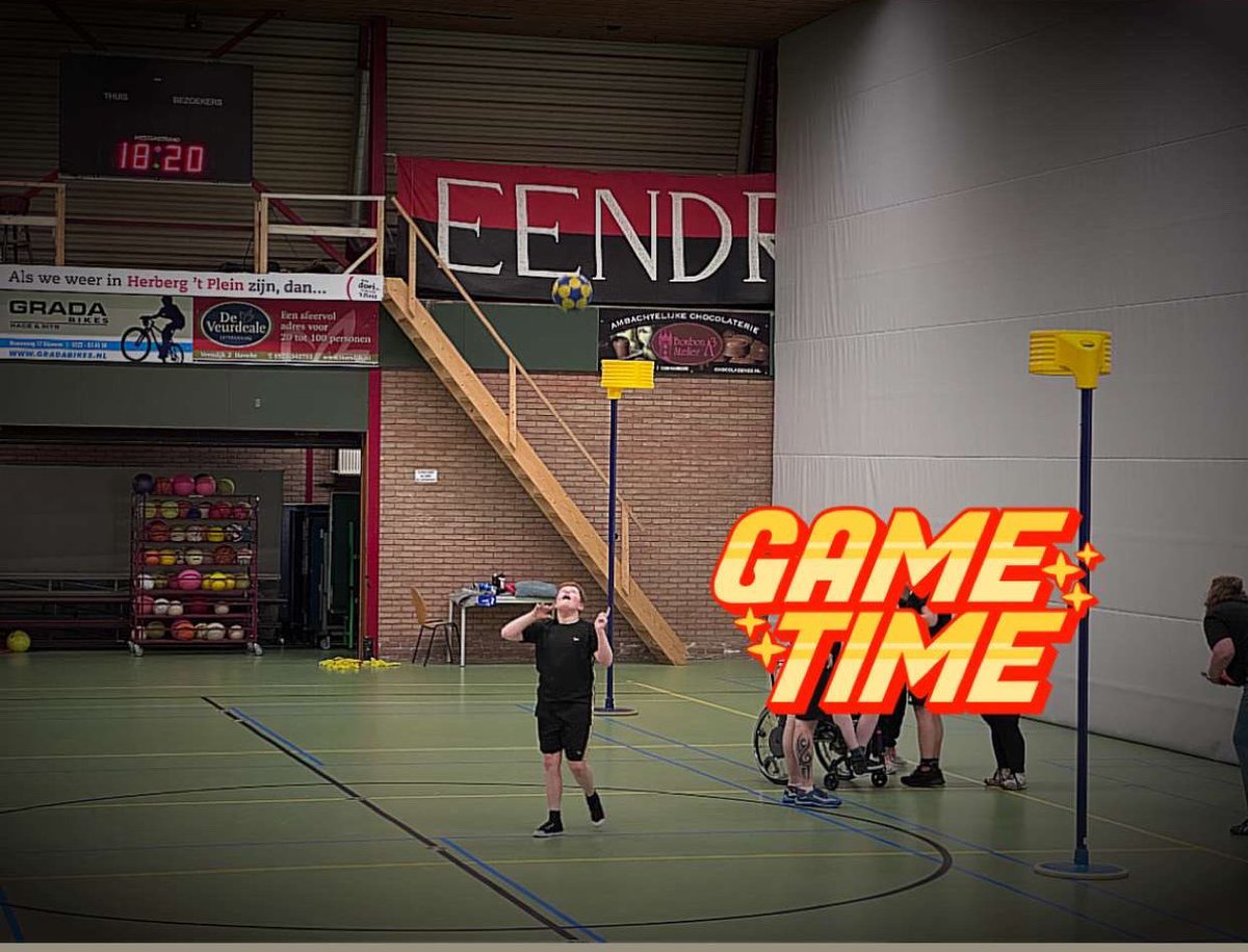 Linda_Zsluis's tweet photo. Korfbal training weer gehad bij #DOS46
De enige sport op dit moment wat hij beoefend maar hij is een uurtje lekker zichzelf in het zweet aan het werken🥰
#Ggroep
#kinderenmetbeperking
Na de zomer proberen te voetballen, nog al lastig om dit voor elkaar te krijgen maar geef nog niet op 🍀✌🏼
Druk aan het zoeken in de buurt en meer aan het verdiepen wat mogelijk is 👊🏼