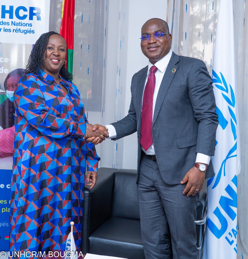 MauriceAz's tweet image. 🤝Ravi d’accueillir Dr. Chantal Umutoni @DrCUmutoni, nouvelle Représentante de @UNICEF_Burkina, et son Adjoint au bureau du @UNHCR_BF. Une rencontre pour consolider notre partenariat au service de la protection, de l’éducation, et d’une réponse d’urgence en faveur des personnes…
