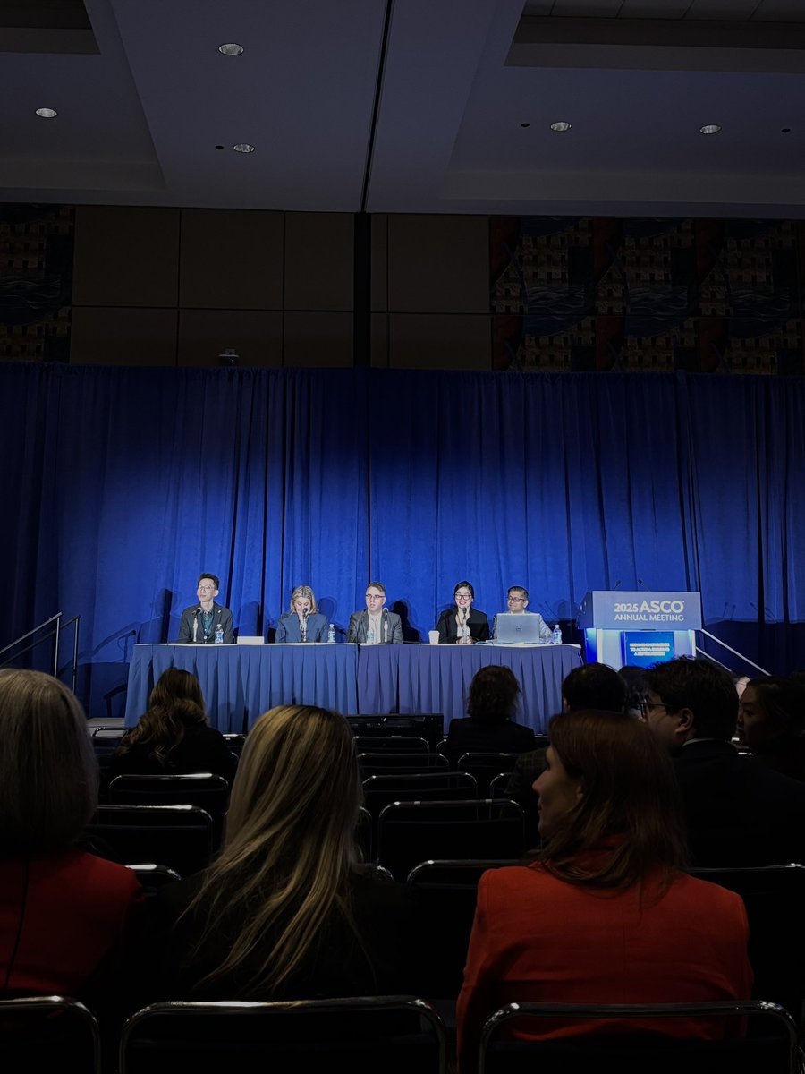 Oncdevelopments's tweet image. Highlights from this morning’s skin cancers session #ASCO2025
Sarilumab in combo with ipi, nivo, rela in advanced melanoma. Dr. Mehnert, NYU Langone
DYP688 in metastatic uveal melanoma. Dr. Carlino, MIA
High fiber diet in melanoma patients receiving ICB. Dr. Qiu, MD Anderson