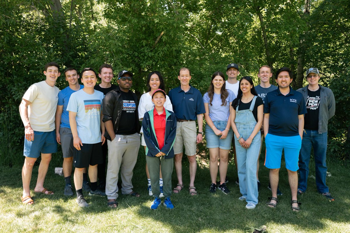 CastleLabBYU's tweet photo. Grillin' and chillin' at the annual cook out! 
This year we have many new group members. Welcome! Thank you all, members and family. It was a blast! https://t.co/P6AzkLeCqr