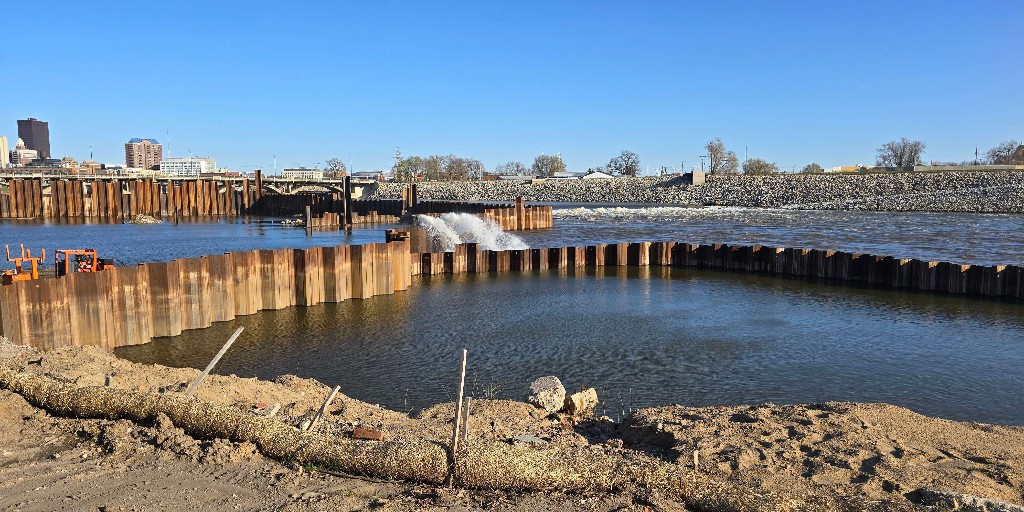 Exciting progress is underway at Principal Point on Scott Avenue! Construction on the uplands portion of the project has begun. Check out the live feed of the site and see how the transformation is taking shape: ow.ly/PePM50W2Q84

#downtownDSM