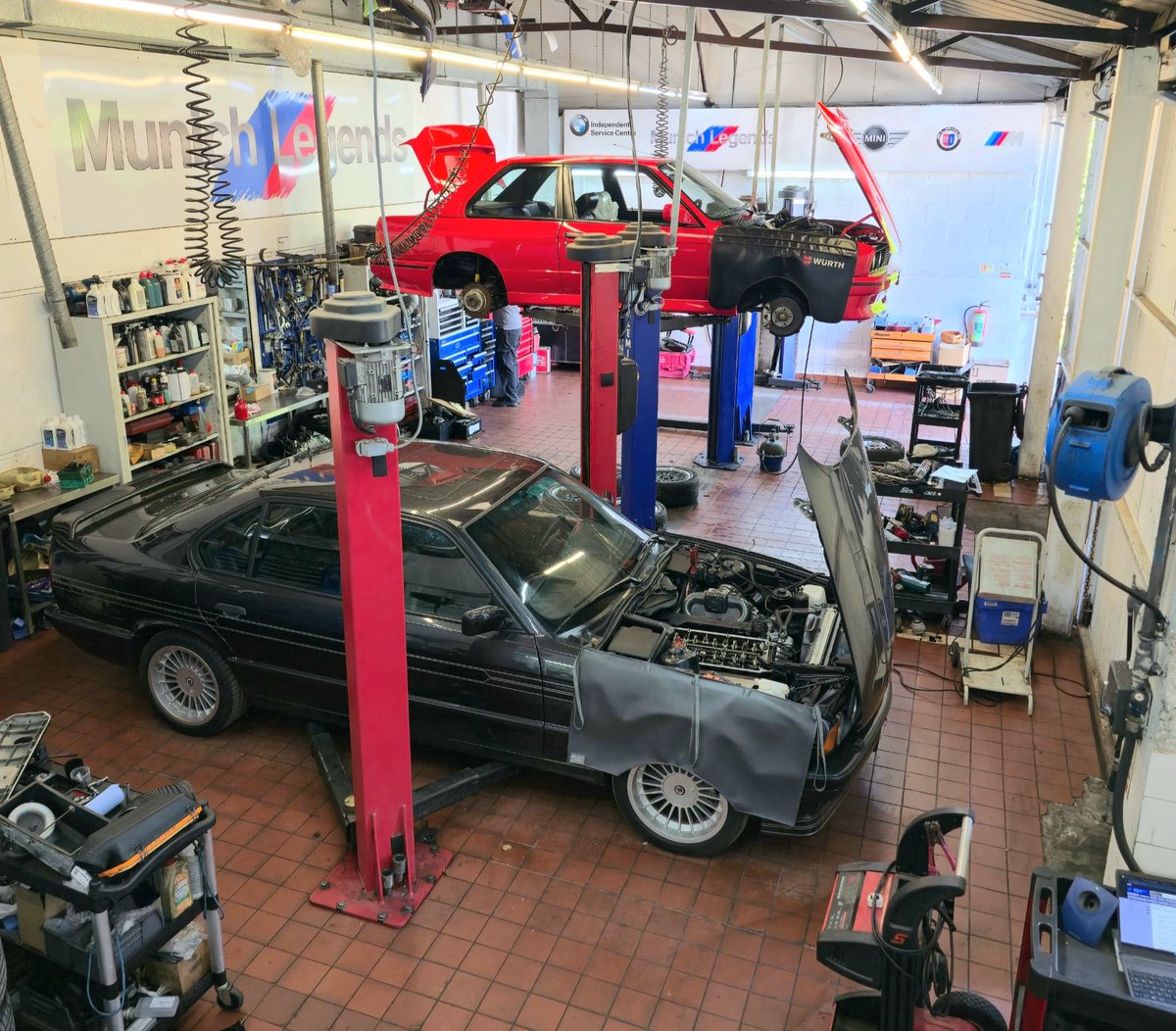 Two examples from a time when BMW ruled the road - today at Munich Legends...