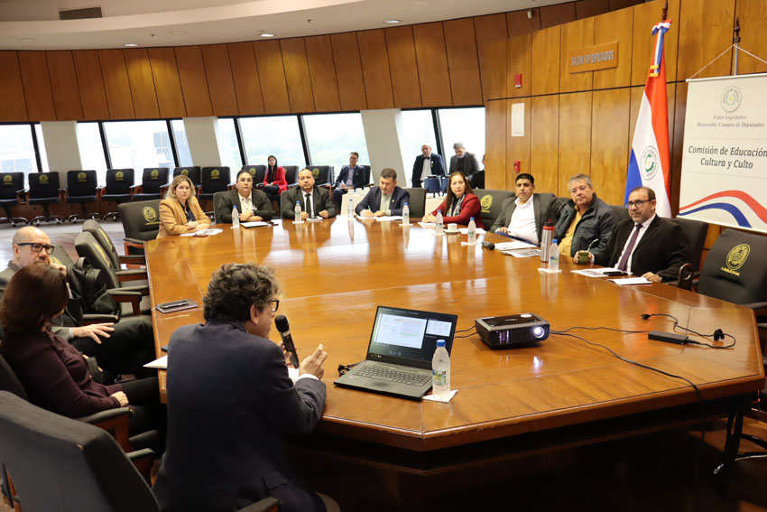 Debaten situación del ámbito educativo con enfoque en sus complejidades, evaluaciones, políticas y factores asociados

🔗facebook.com/share/p/1CfmXd…