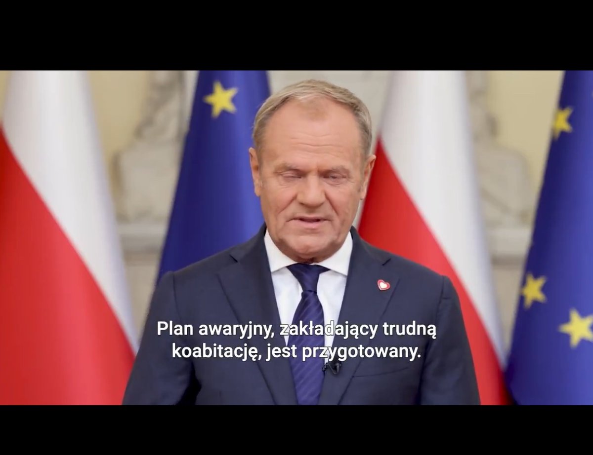 Jerzy Kwaśniewski (@jerzkwasniewski) on Twitter photo Nie dotarło do <a href="/donaldtusk/">Donald Tusk</a>
Zatem powiem wprost:
Polacy nie dali wam zgody na ustanawianie prawa, bo wybrali prezydenta, który może wetować wasze ustawy. Na tym polega demokracja. I nie ma tu miejsca na “plany awaryjne”, bo to oznacza zamach stanu. Nie dotarło do <a href="/donaldtusk/">Donald Tusk</a>
Zatem powiem wprost:
Polacy nie dali wam zgody na ustanawianie prawa, bo wybrali prezydenta, który może wetować wasze ustawy. Na tym polega demokracja. I nie ma tu miejsca na “plany awaryjne”, bo to oznacza zamach stanu.