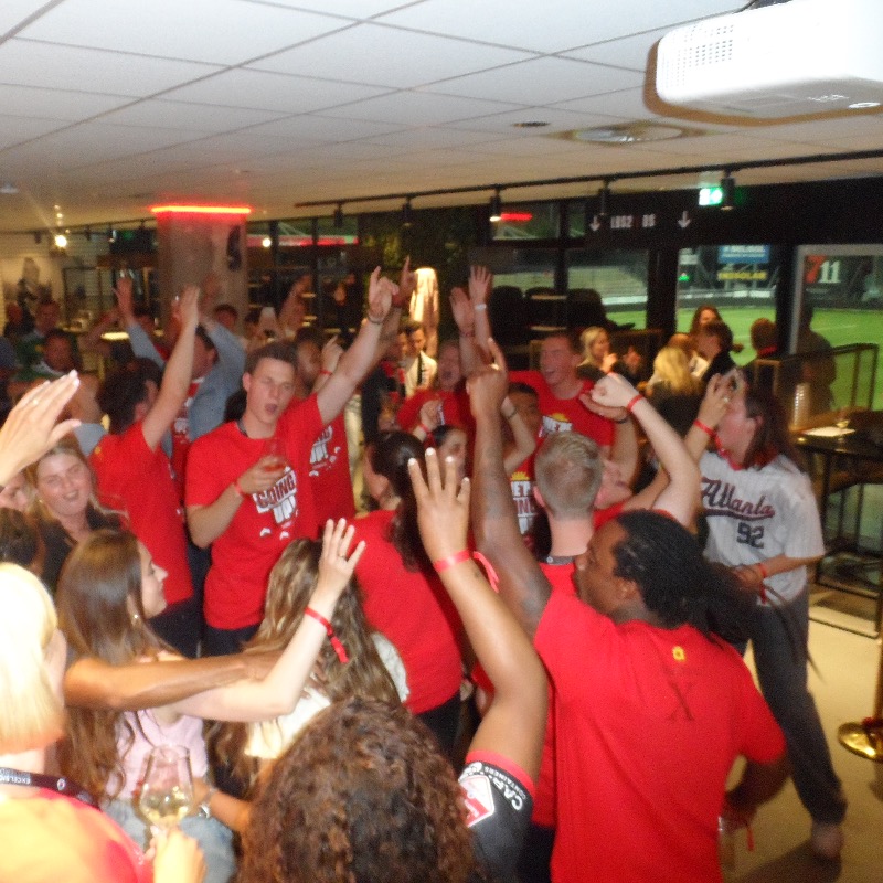 excelsiorrdam's tweet photo. ๐๏ธ Our promotion on film.
#weregoingup
