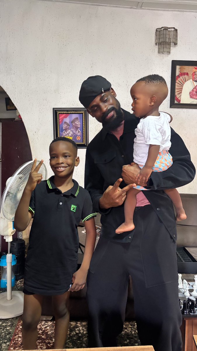 Tunde_OD's tweet photo. One chess board delivered to young Nathan in isawo Ikorodu courtesy @TheMosesJohnson . https://t.co/dmQJqBbovL